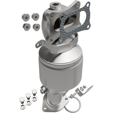 Load image into Gallery viewer, MagnaFlow Exhaust Products California Grade CARB Compliant Direct-Fit Manifold Catalytic Converter (6511893)