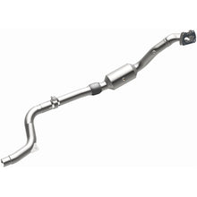 Load image into Gallery viewer, MagnaFlow Exhaust Products California Grade CARB Compliant Direct-Fit Catalytic Converter (6561139)
