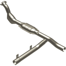 Load image into Gallery viewer, MagnaFlow Conv DF 97-98 Ford Expedition 4.6 (93130)