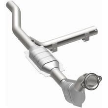 Load image into Gallery viewer, MagnaFlow Conv DF 97-98 Ford Expedition 4.6 (93130)