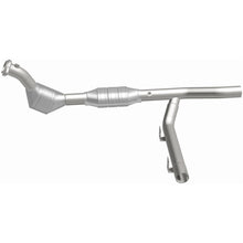 Load image into Gallery viewer, MagnaFlow Conv DF 97-98 Ford Expedition 4.6 (93130)