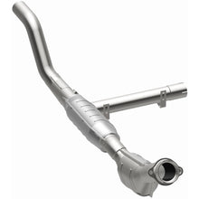 Load image into Gallery viewer, MagnaFlow Conv DF 97-98 Ford F-150 Pickup 4.2L P/S 4WD (93429)