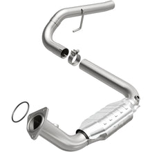 Load image into Gallery viewer, MagnaFlow Conv DF 02-06 Cadillac Escalade / 02-06 GM Yukon (Inc Denali) 6.0L D/S (93601)