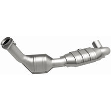 Load image into Gallery viewer, MagnaFlow Conv DF 01 Ford Trucks 4.6L (93628)