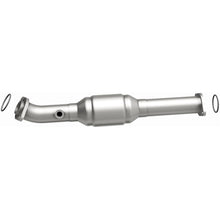 Load image into Gallery viewer, MagnaFlow Conv DF 05-09 Toyota Tacoma 4.0L P/S Rear (93661)