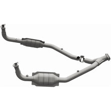 Load image into Gallery viewer, MagnaFlow Conv DF 97 Land Rover Defender 90 4.0L Y-Pipe Assy / 96-99 Discovery 4.0L Y-Pipe Assy (93690)