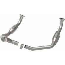 Load image into Gallery viewer, MagnaFlow Conv DF 94-95 Disc./Defender 3.9L (93691)