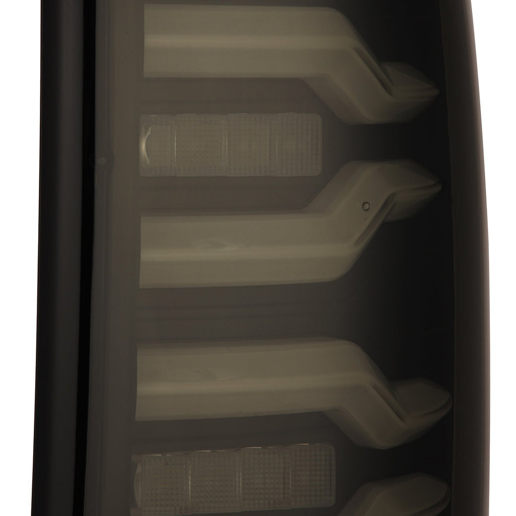 99-06 Chevrolet Silverado/99-06 GMC Sierra LUXX-Series LED Tail Lights Black