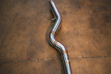 Load image into Gallery viewer, Valvetronic Designs 2020-2024 BMW 2.0L Axleback T304 Stainless Steel Brushed 3.5 Inch Outlet Tips (BMW.G20.330i.AXL.BR.BRSH)