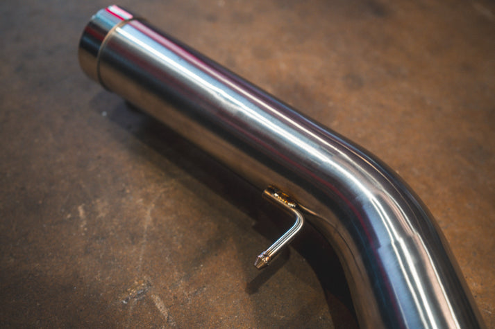 Valvetronic Designs 2020-2024 BMW 2.0L Axleback T304 Stainless Steel Forged Carbon 3.5 Inch Outlet Tips (BMW.G20.330i.AXL.BR.FC)