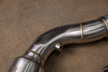 Load image into Gallery viewer, Valvetronic Designs BMW F8X M3 / M4 400 Cell Catted Downpipes (BMW.F8X.M2C.M3.M4.FF.400C.BR)
