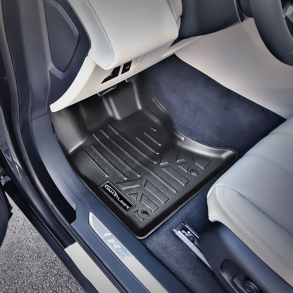 SMARTLINER Custom Fit All Weather Black 1st Row Floor Mat Liner Set Compatible With 2021-2023 Land/ Range Rover Velar (SA0662)