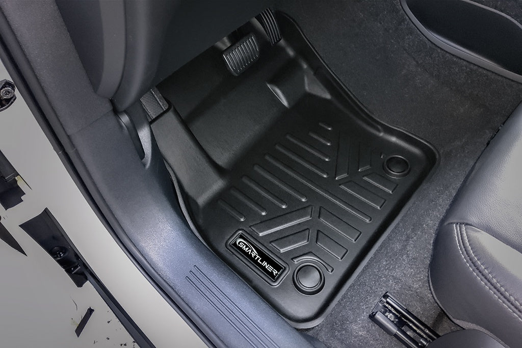 SMARTLINER Custom Fit All Weather 1st Row Black Floor Mat Liner Set Compatible With 2019-2022 Volvo XC40 (SA0588)