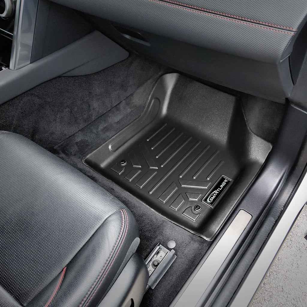 SMARTLINER All Weather Protection Custom Fit Black 2 Row Floor Mat Liner Set Compatible With 2020-2023 Land Rover Discovery Sport (SA0701/B0701)