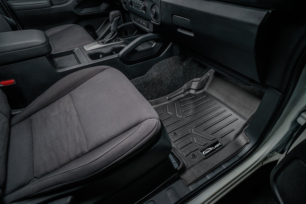 SMARTLINER Custom Floor Mats 2 Row Liner Set Black Compatible With 2022-2023 Nissan Frontier King Cab (SA0571/B0596)
