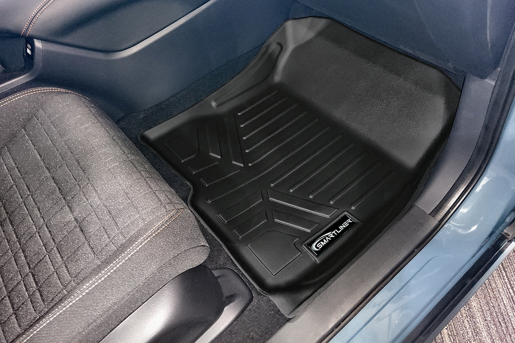 SMARTLINER Custom Fit All Weather Protection Black 1st Row Liners Compatible With 2023-2025 Honda HR-V (SA0621)