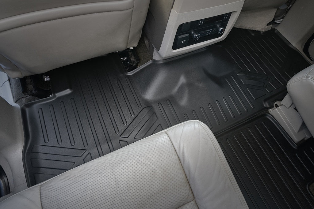 SMARTLINER Floor Mats 2nd Row Liner Black Compatible With 07-17 Expedition / Navigator - with 2nd Row Bucket Seats without Center Console (SB0303)