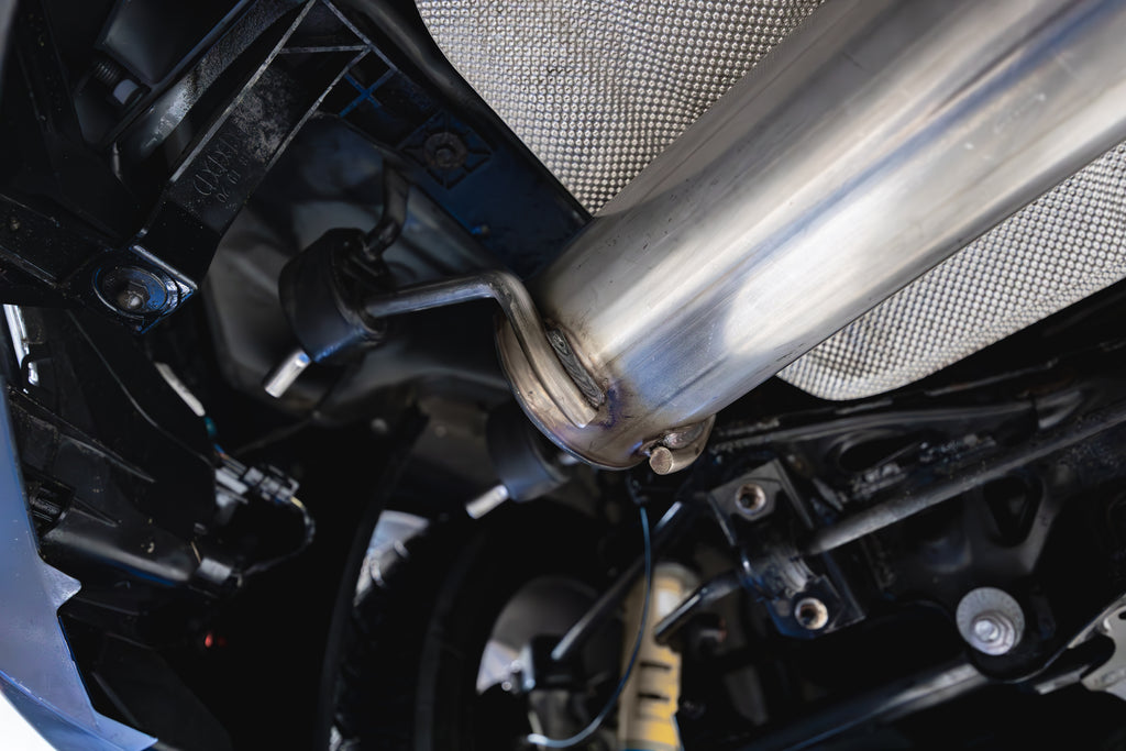 MBRP 16+ Mazda MX-5 Miata Single Rear Exit 2.5in Axle Back w/ Carbon Fiber Tips - T304 (S44523CF)