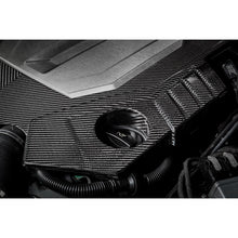 Load image into Gallery viewer, Eventuri Audi C8 RS6 RS7 Black Carbon Engine Cover - GLOSS (EVE-C8RS6-CF-ENG)