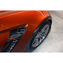 Load image into Gallery viewer, APR Performance Fender Arch Molding (CF-700806)