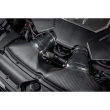 Load image into Gallery viewer, Eventuri Audi C8 RS6 RS7 Black Carbon Engine Cover - MATTE (EVE-C8RS6-CFM-ENG)