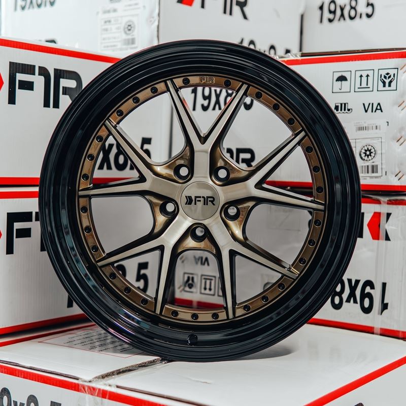 F1R F105 19x10.5 - Bronze / Black Lip Wheel