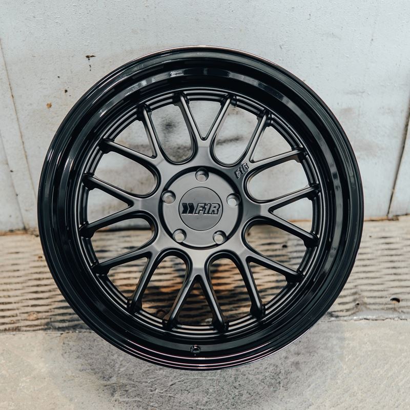 F1R F21 19x9.5 - Satin Black/ Gloss Black Lip Wheel