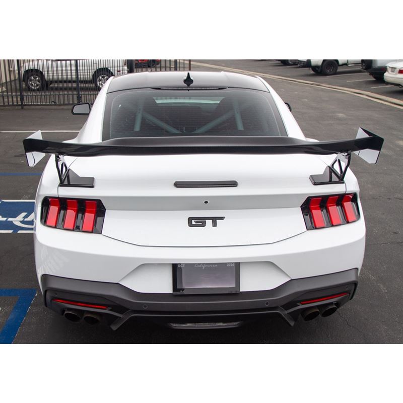 APR Performance GTC-200 spec wing w. spoiler center cover for Ford Mustang S650 2024+ (AS-106025)