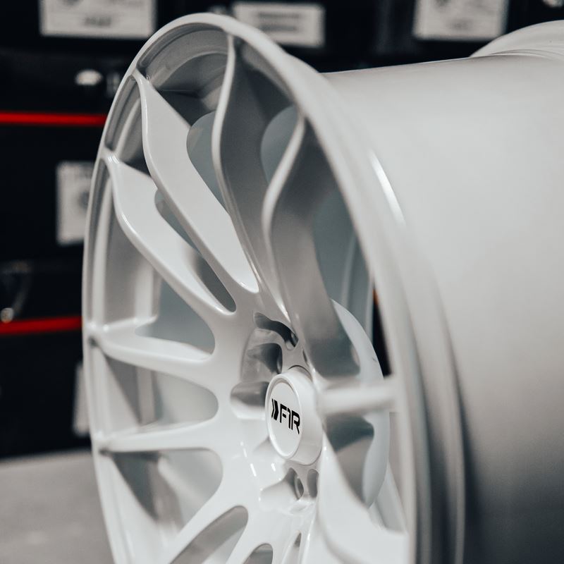 F1R F107 18x8.5 - White Wheel