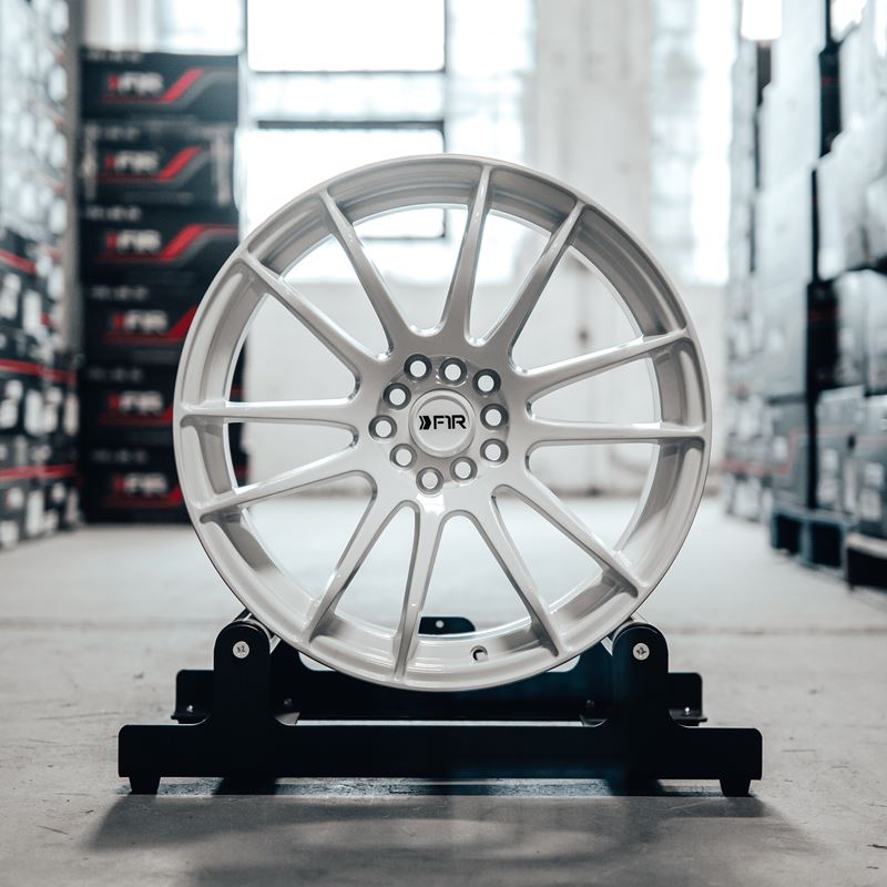 F1R F107 18x9.5 - White Wheel